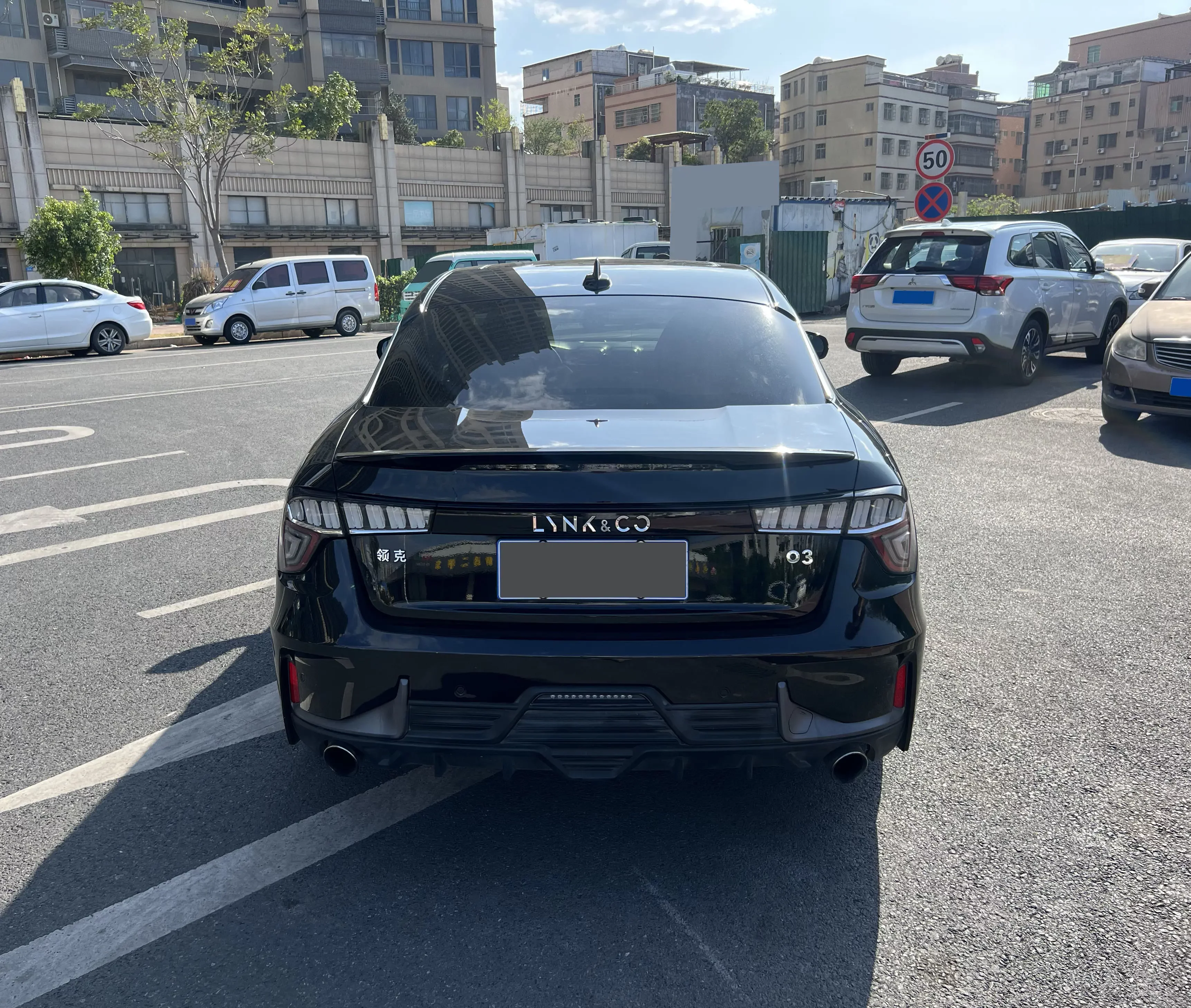 Lynk & Co 03