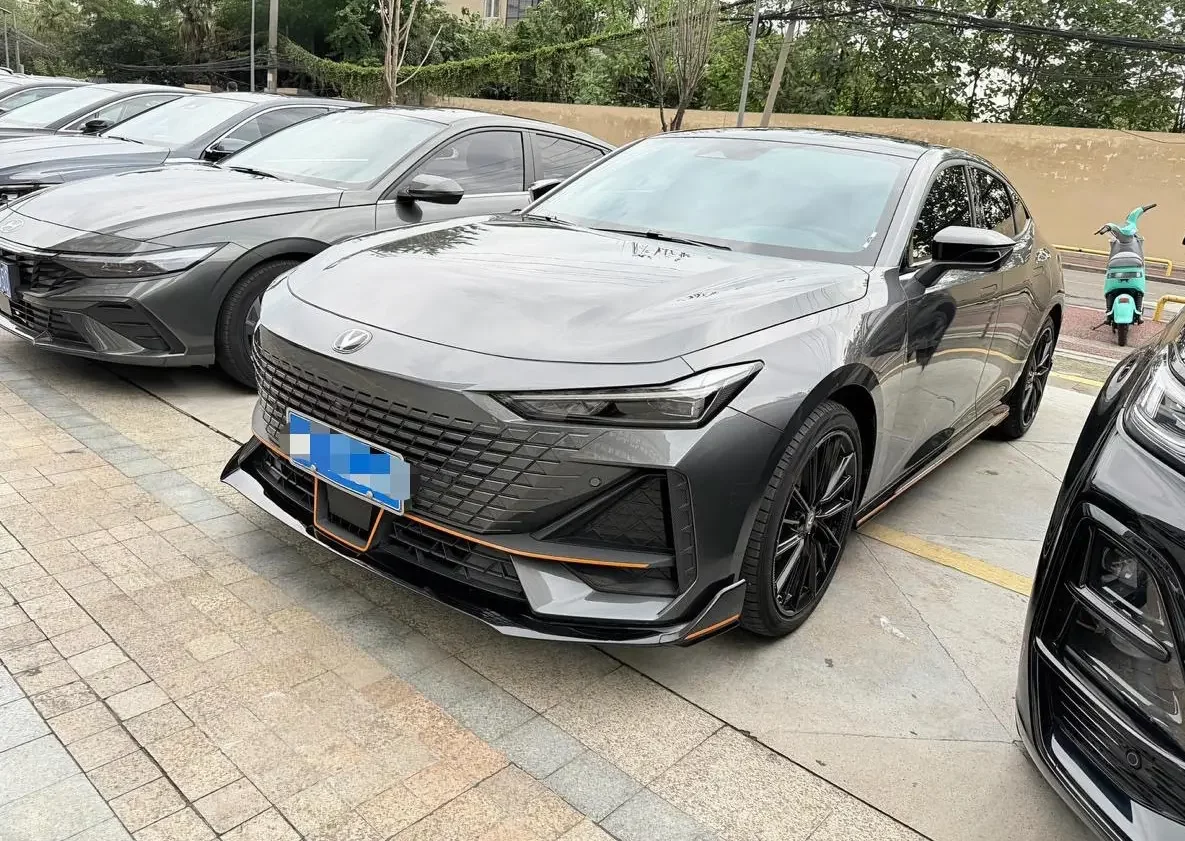 Changan UNI-V