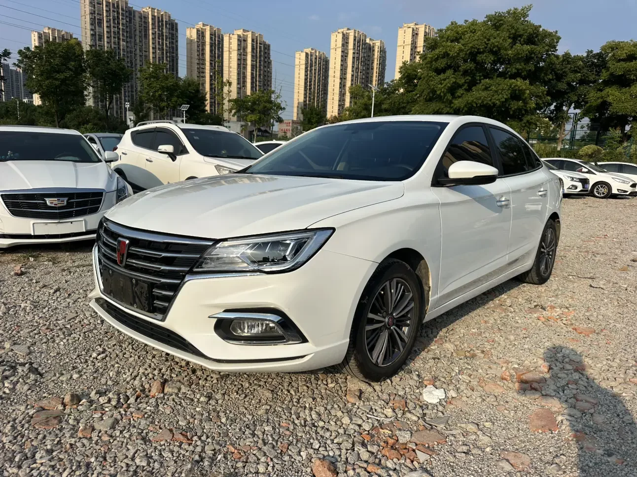 Roewe i5