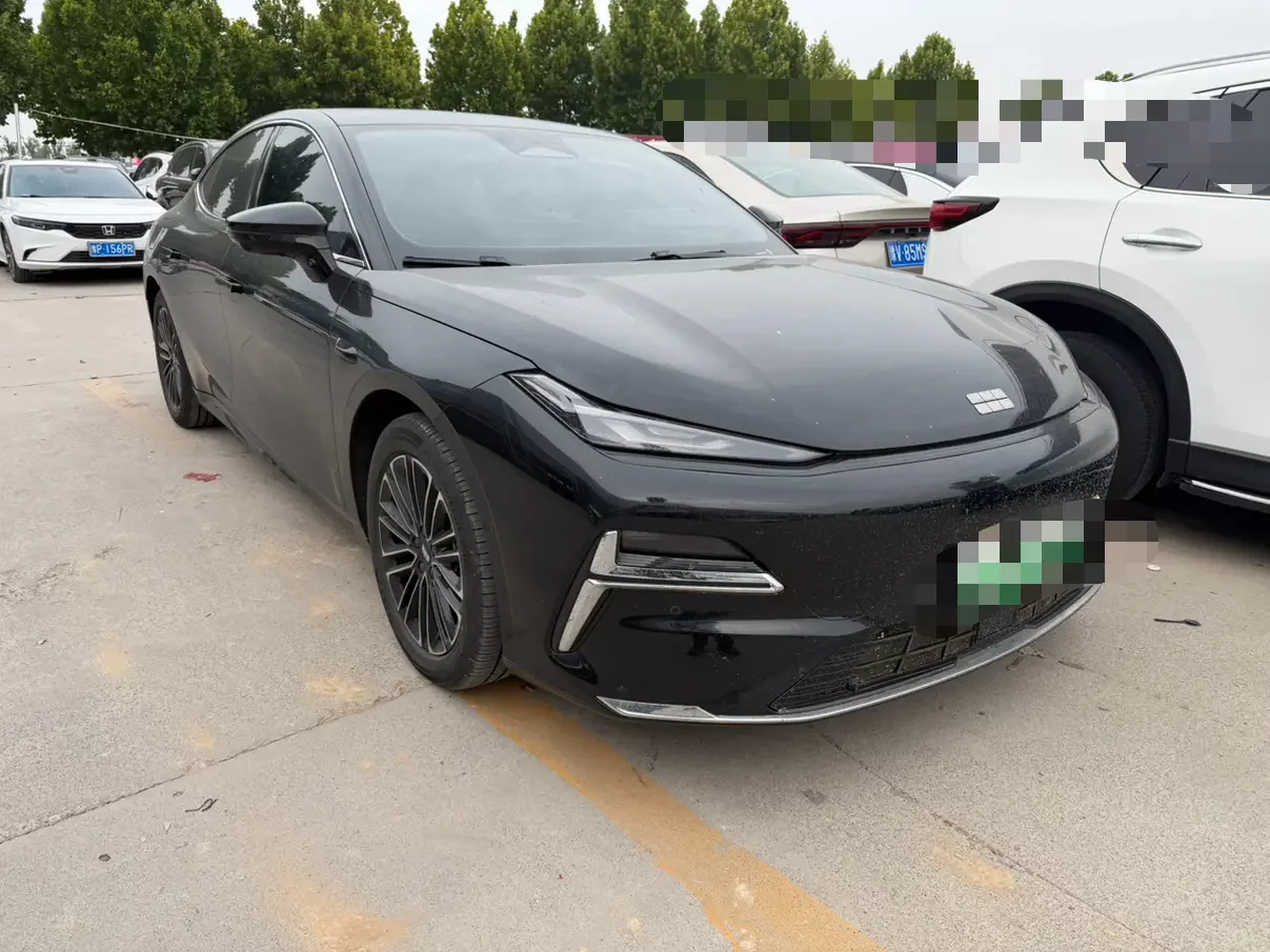 Geely Galaxy Star 8 PHEV