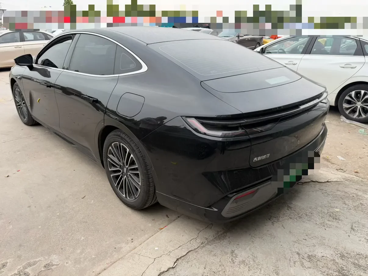 Geely Galaxy Star 8 PHEV