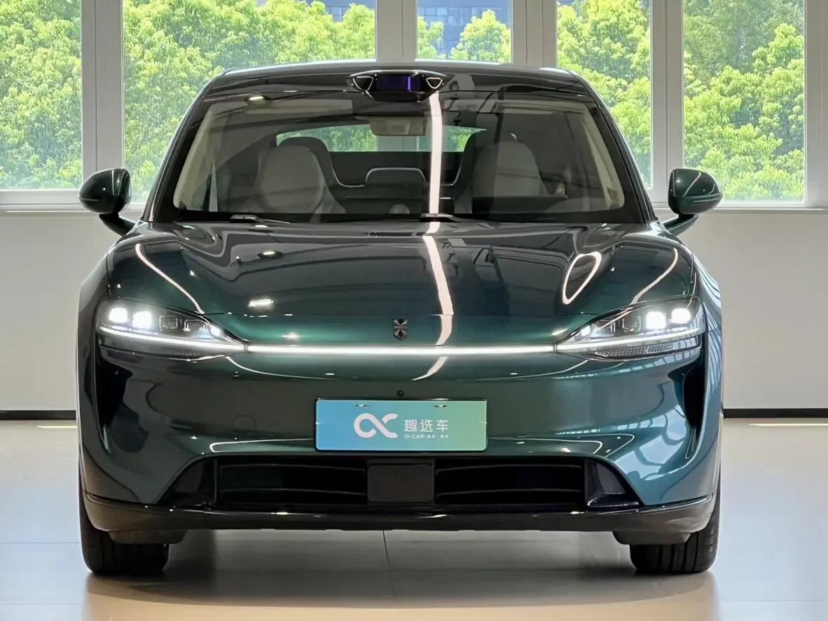 Luxeed Zhijie R7