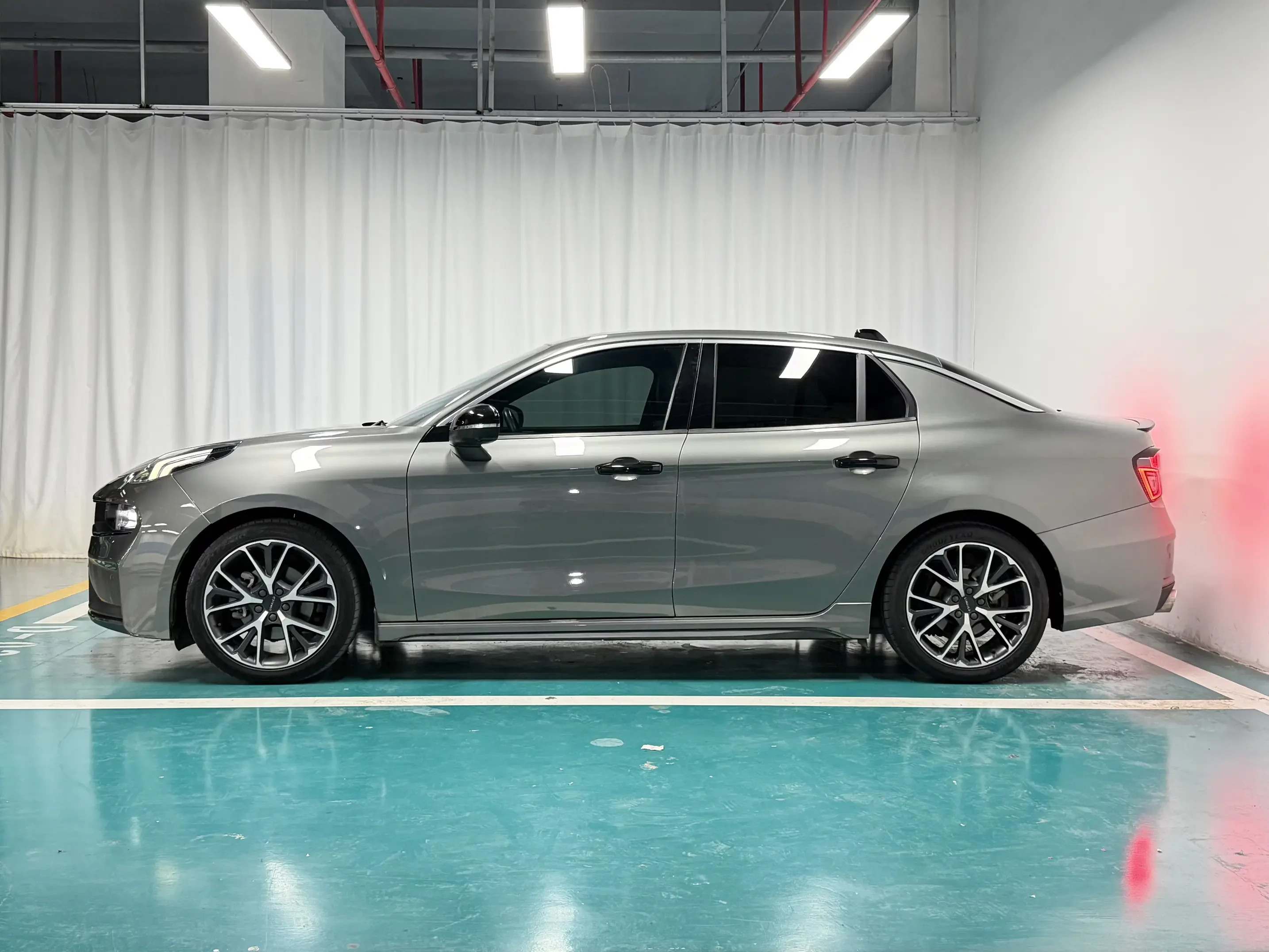 Lynk & Co 03