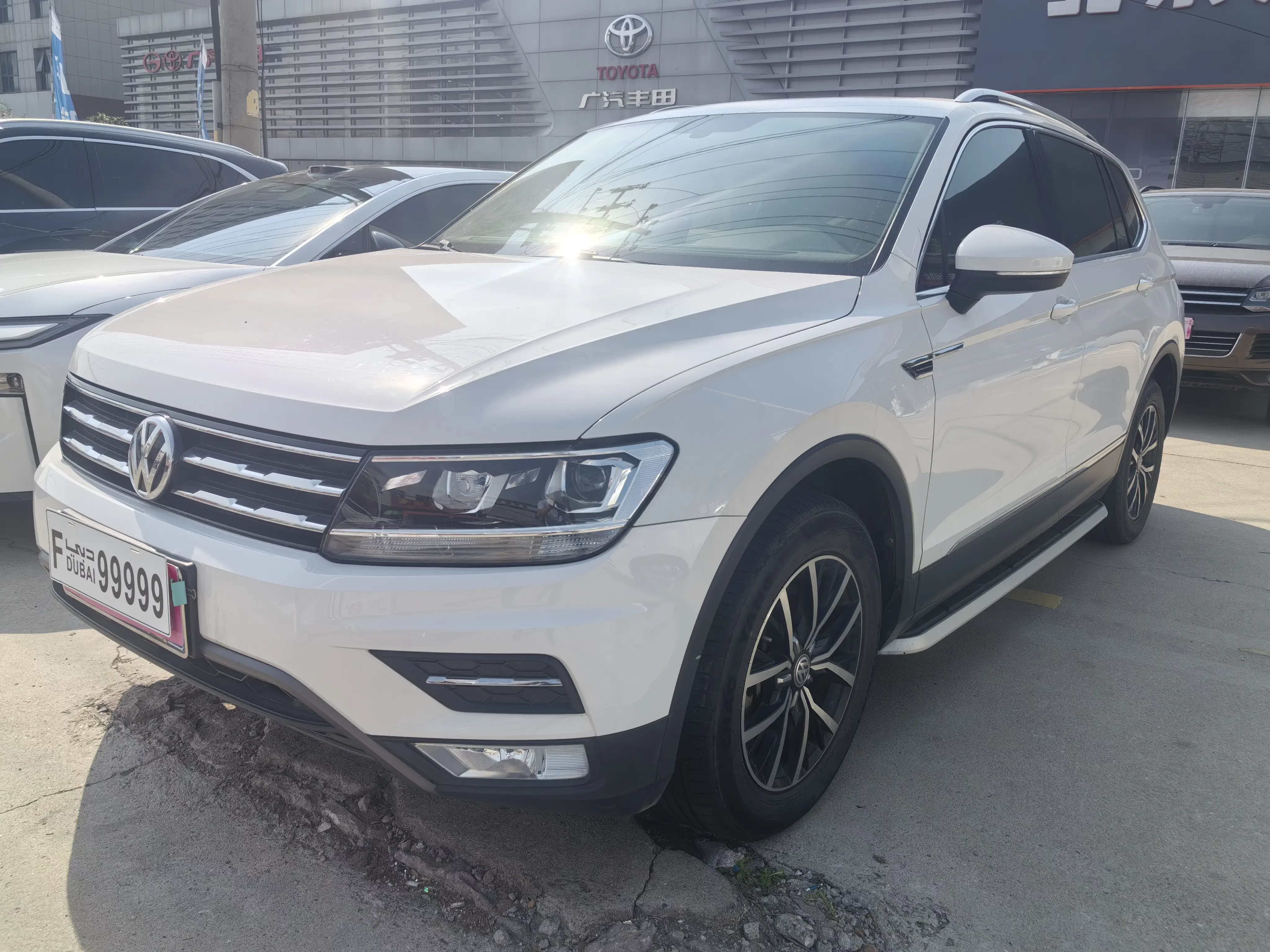 Volkswagen Tiguan L
