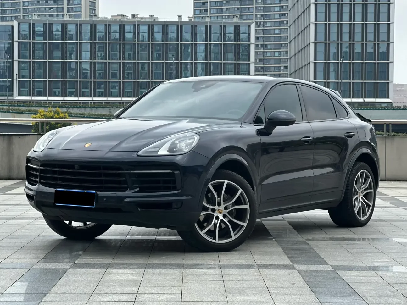 PORSCHE CAYENNE COUPE