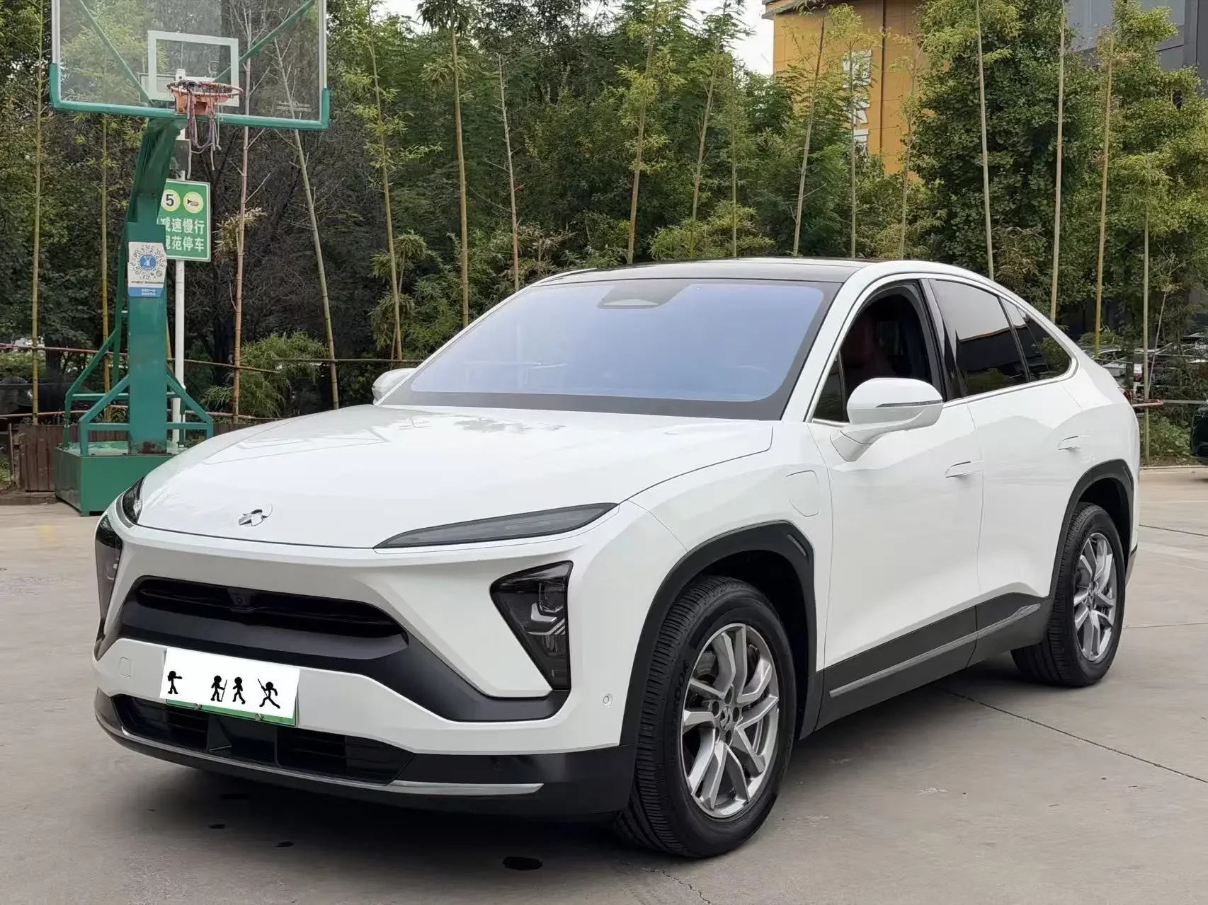NIO EC6