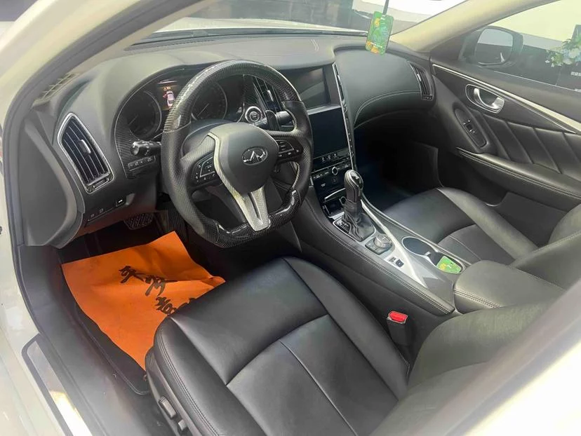 Infiniti Q50L