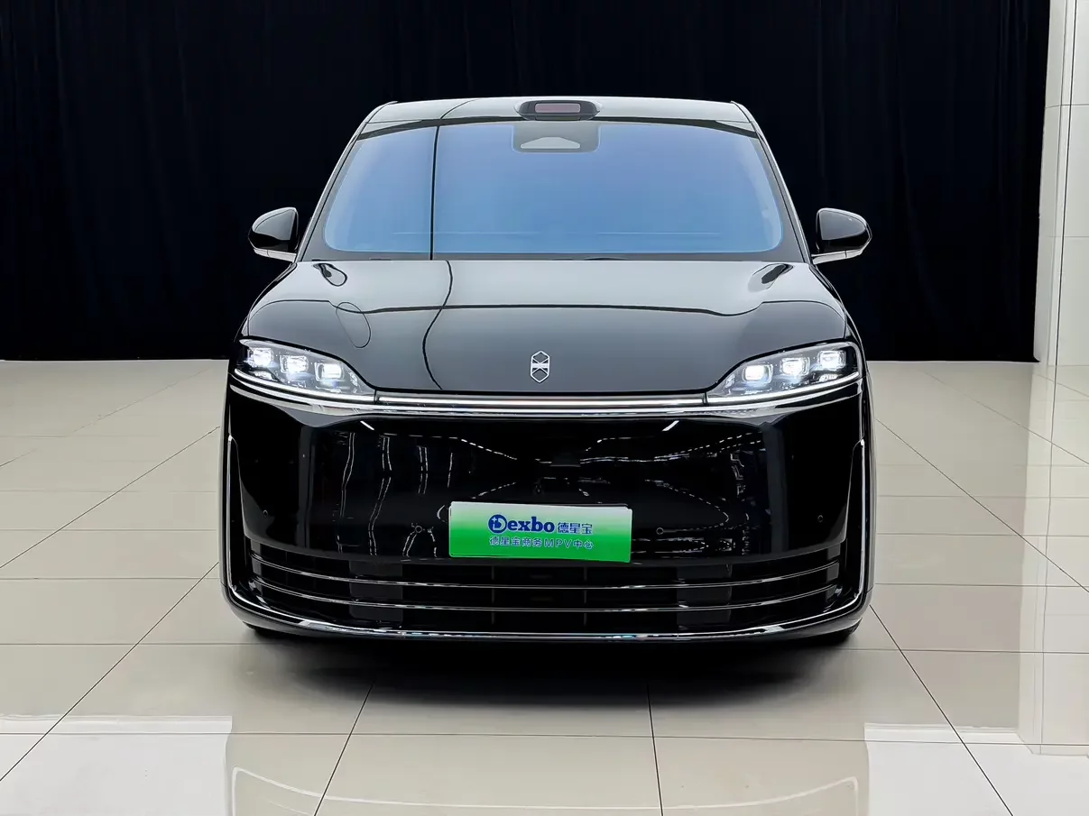 Luxeed AVATR V9
