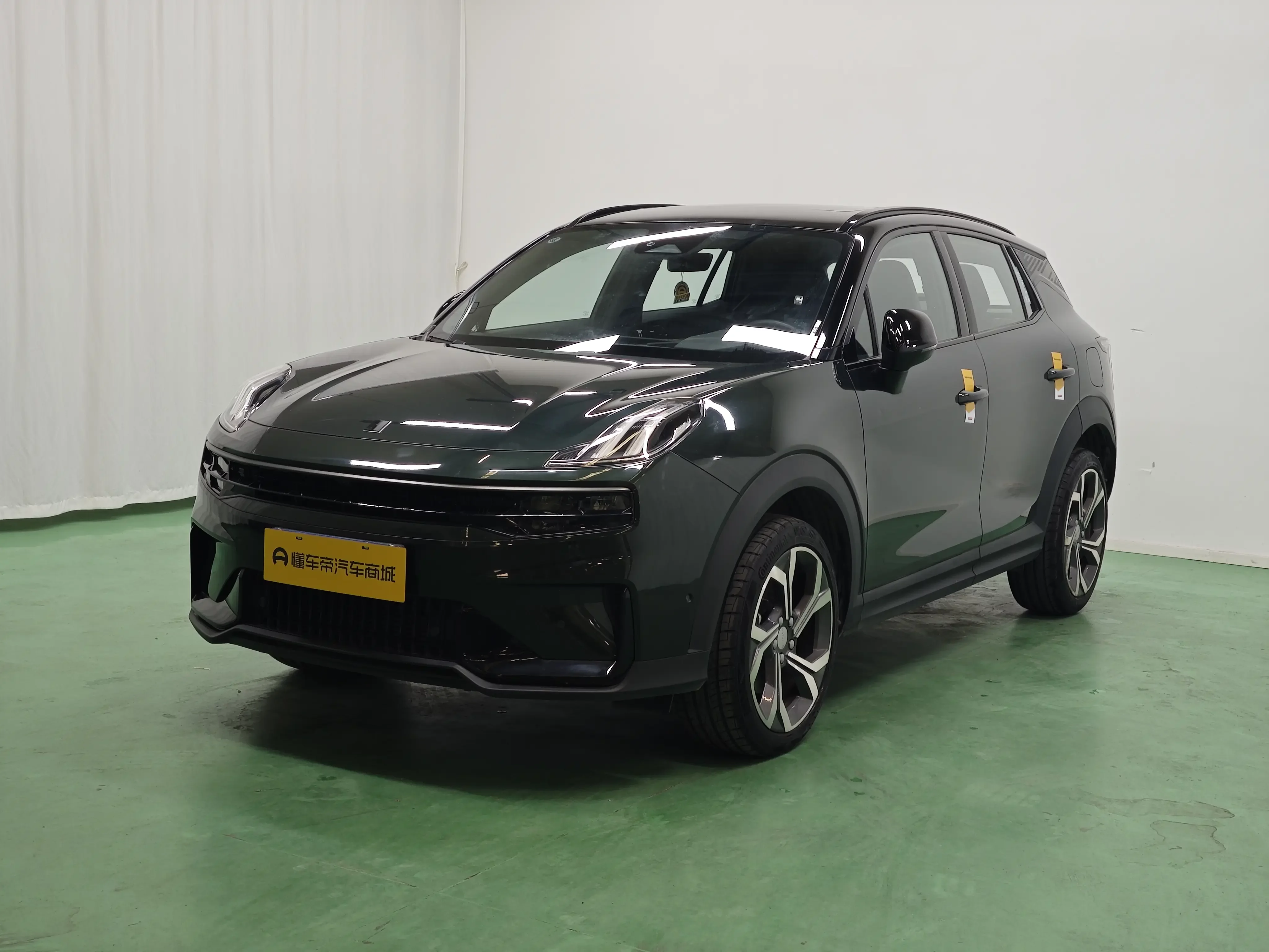 Lynk & Co 06