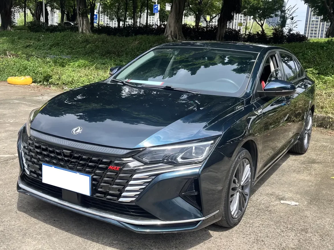 Dongfeng Yixuan MAX