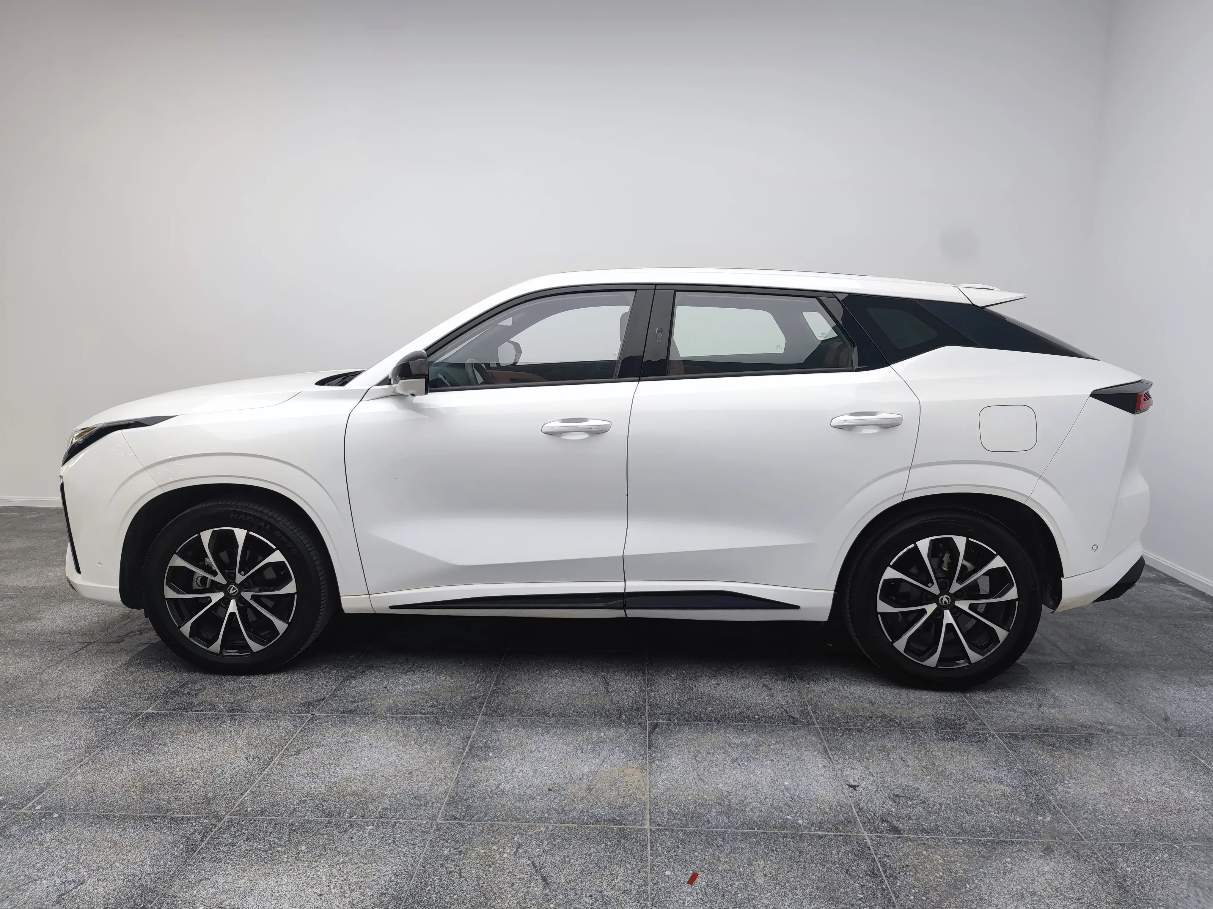 Changan UNI-Z PHEV
