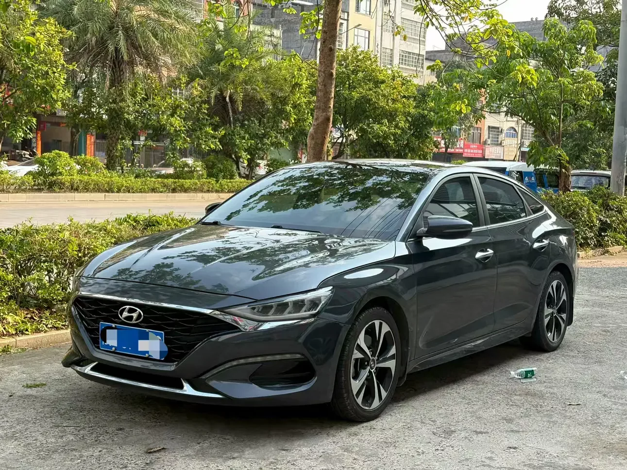 Hyundai Lafesta