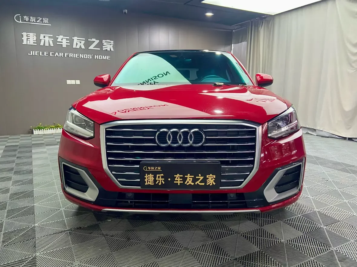 Audi Q2L