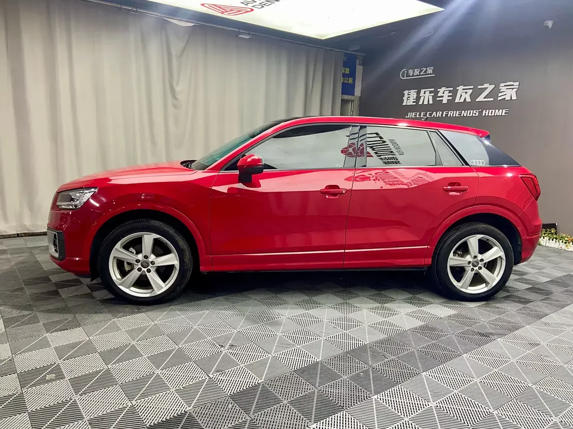 Audi Q2L