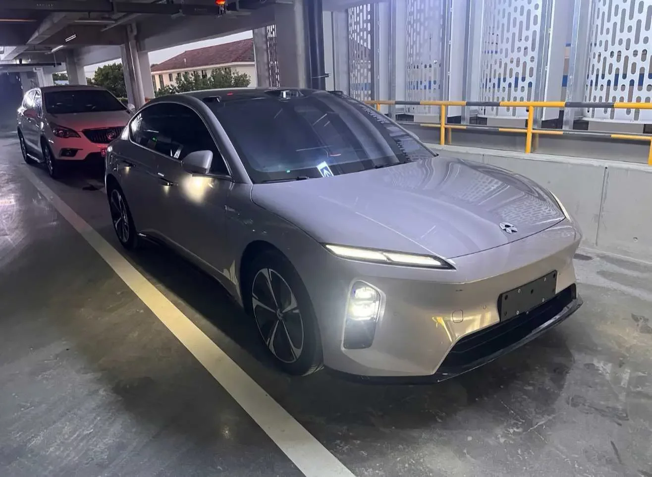 NIO ET5