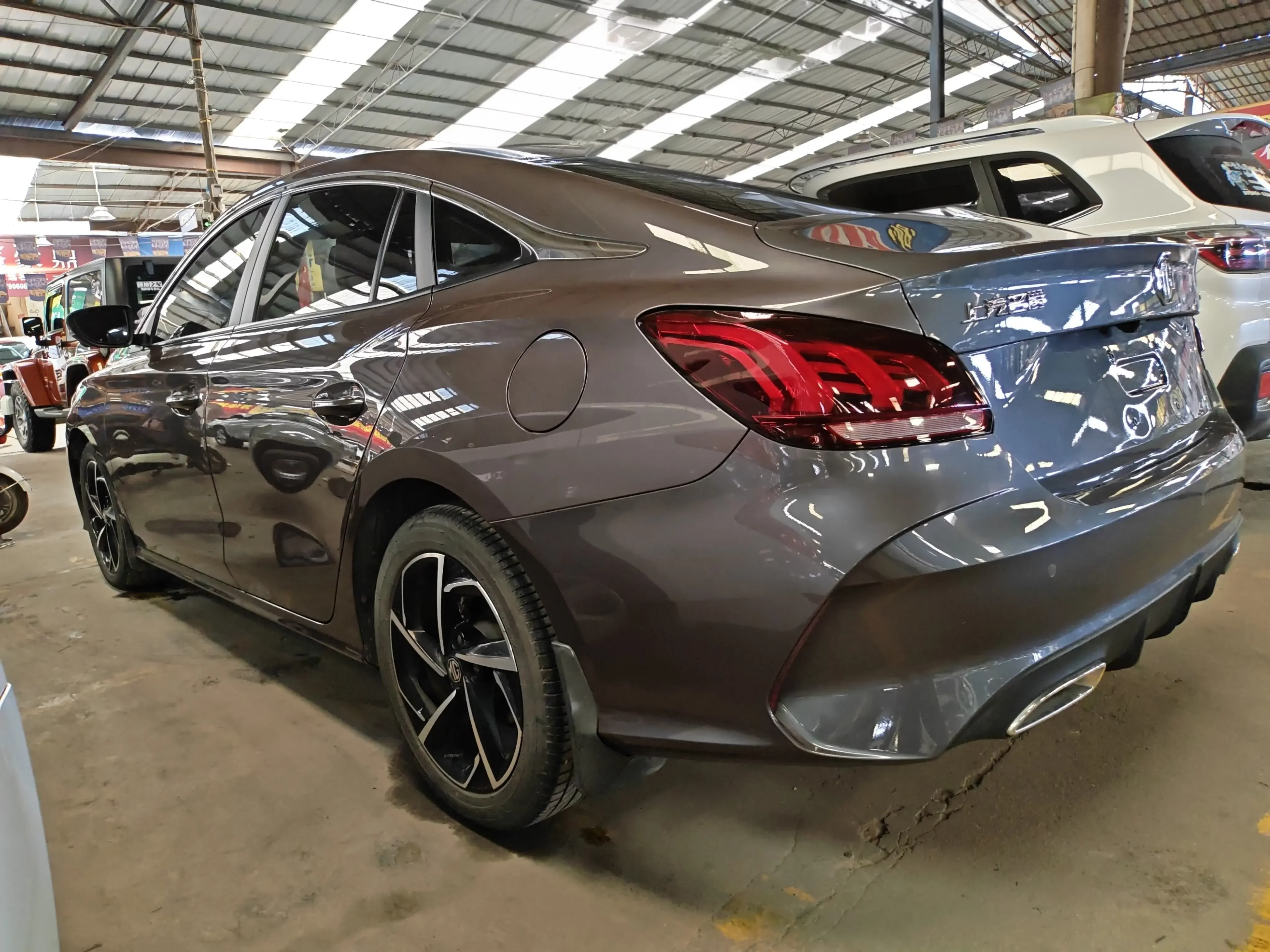 MG 5