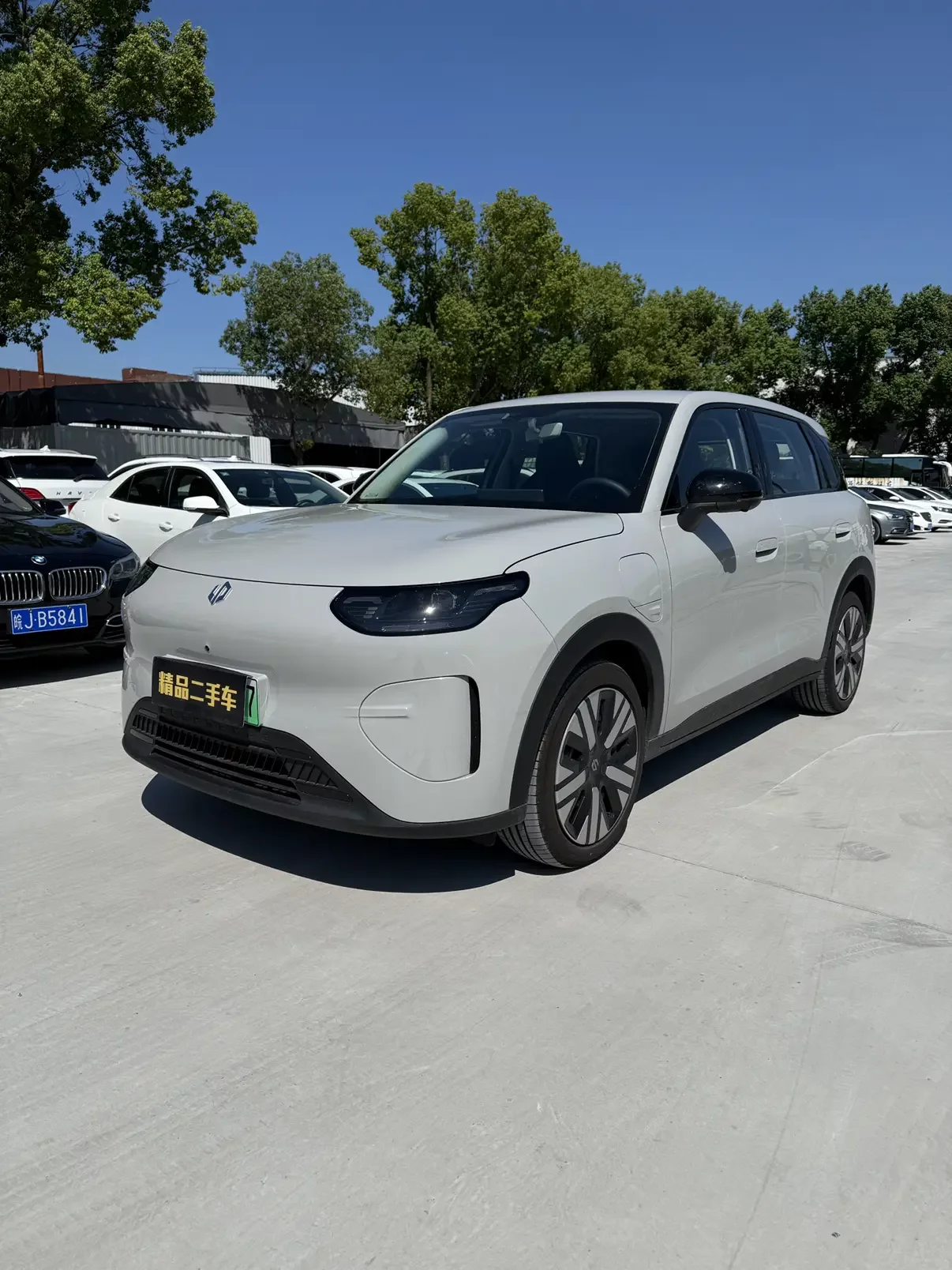 Leapmotor A10