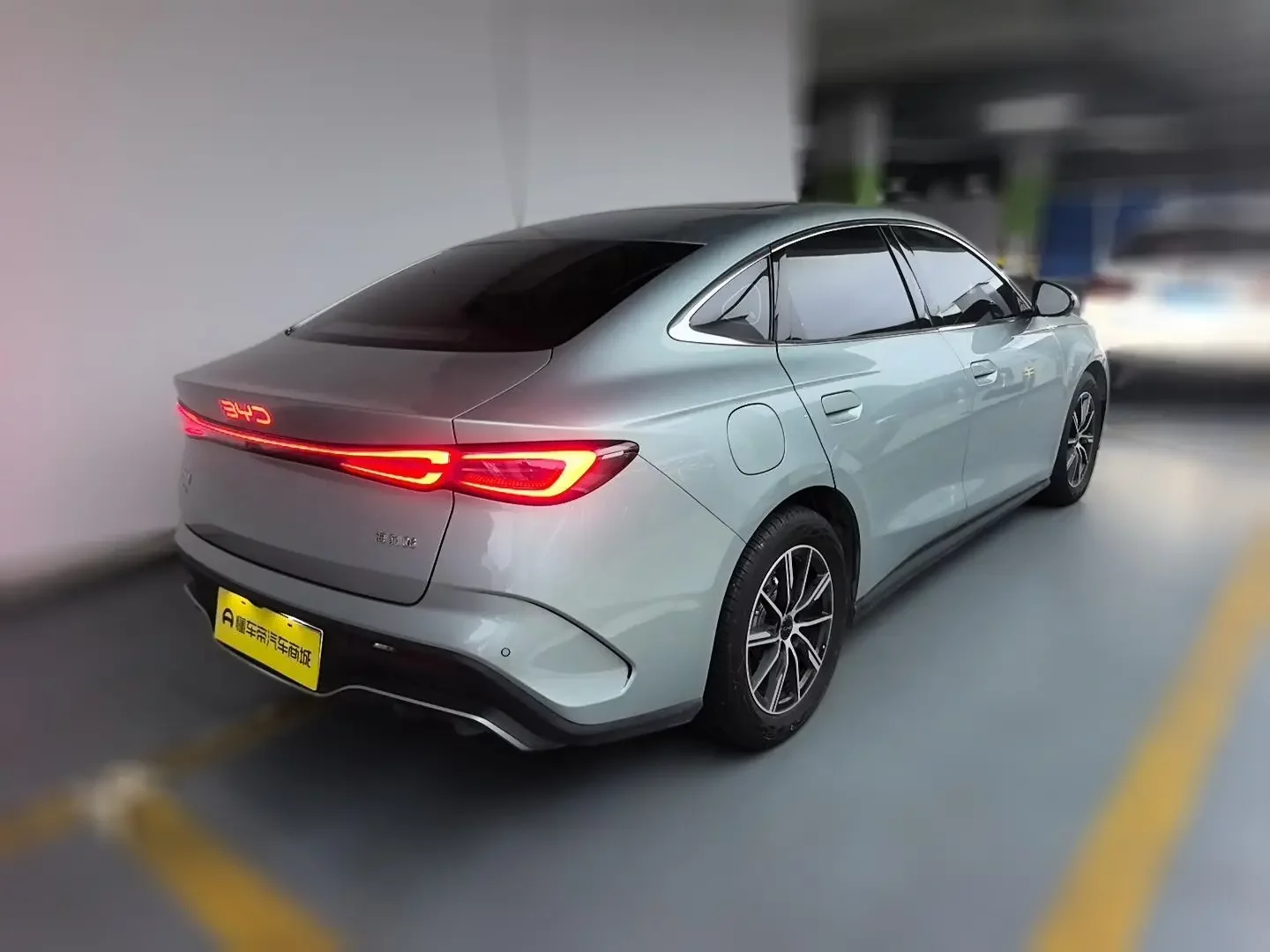 BYD Seal 06DM