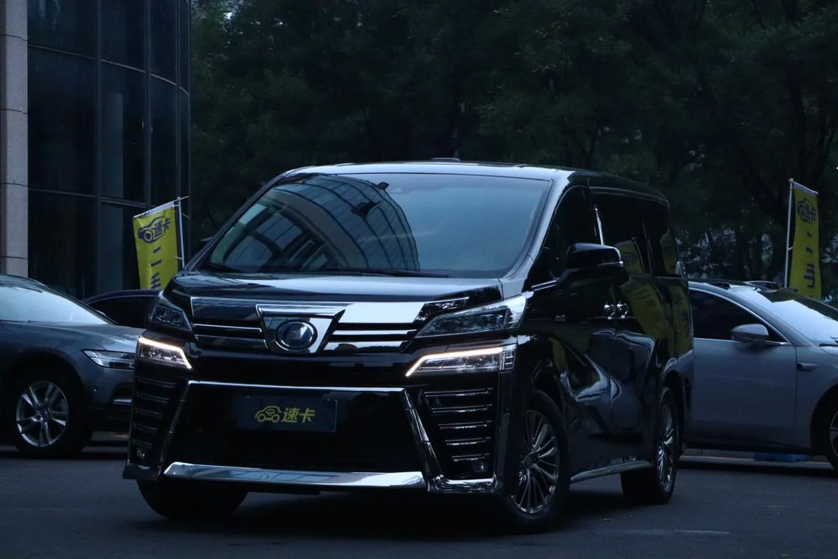 Toyota Crown Wellfire