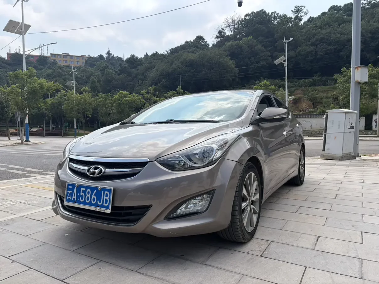 Hyundai Elantra