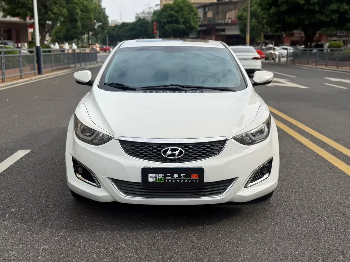 Hyundai Elantra