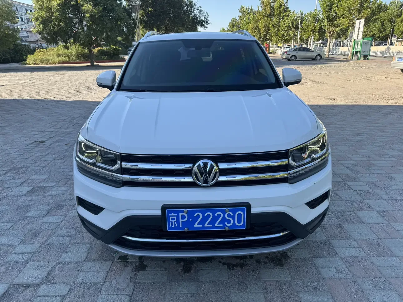 Volkswagen Tharu