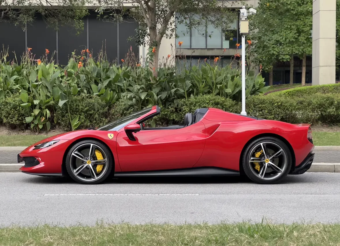 Ferrari 296