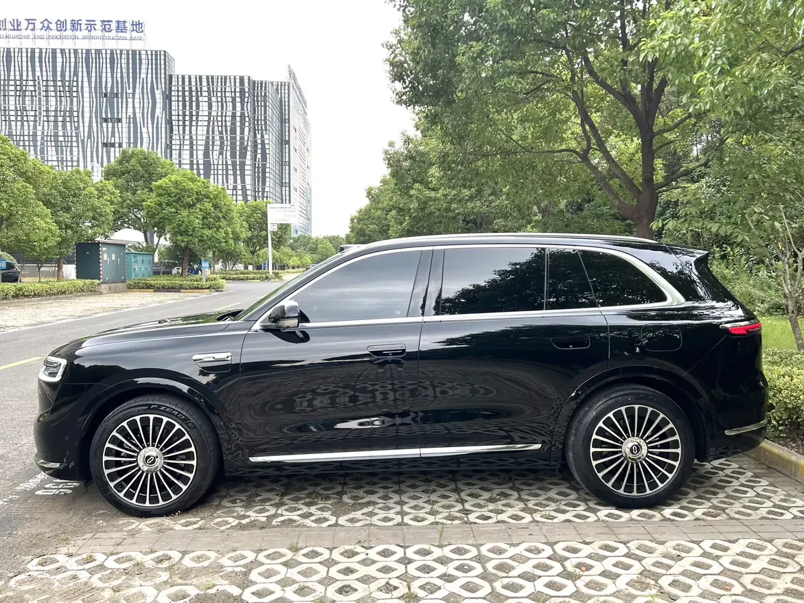 AITO M7
