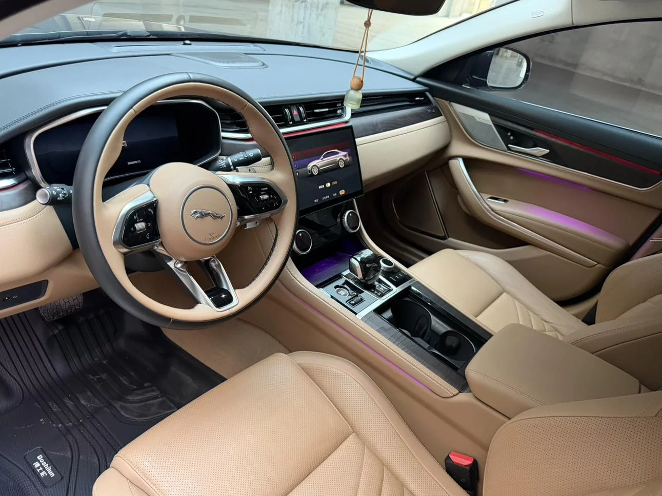 Jaguar XFL