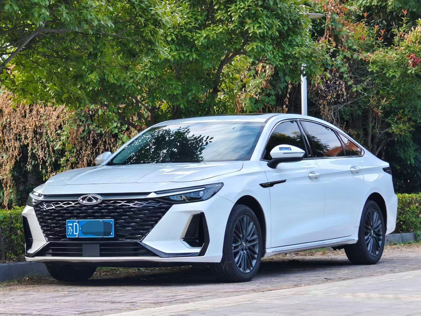Chery Arrizo 8