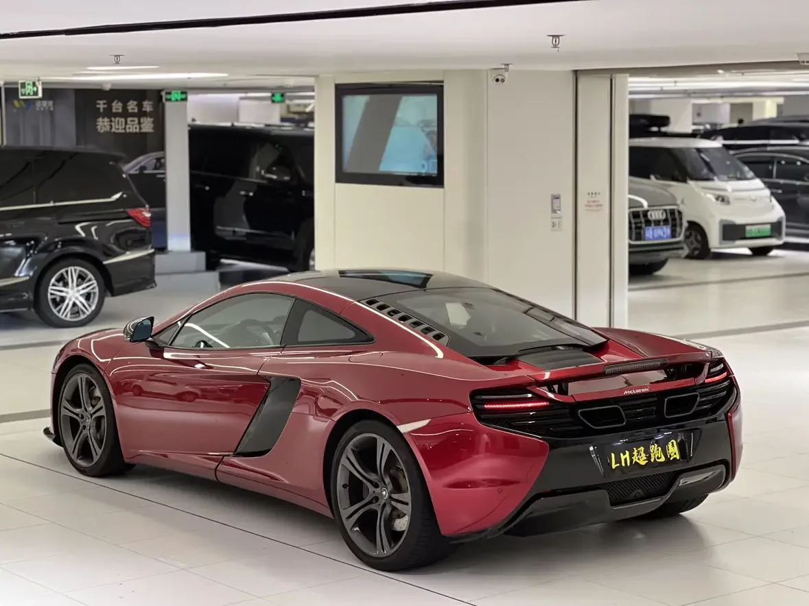 McLaren 625C