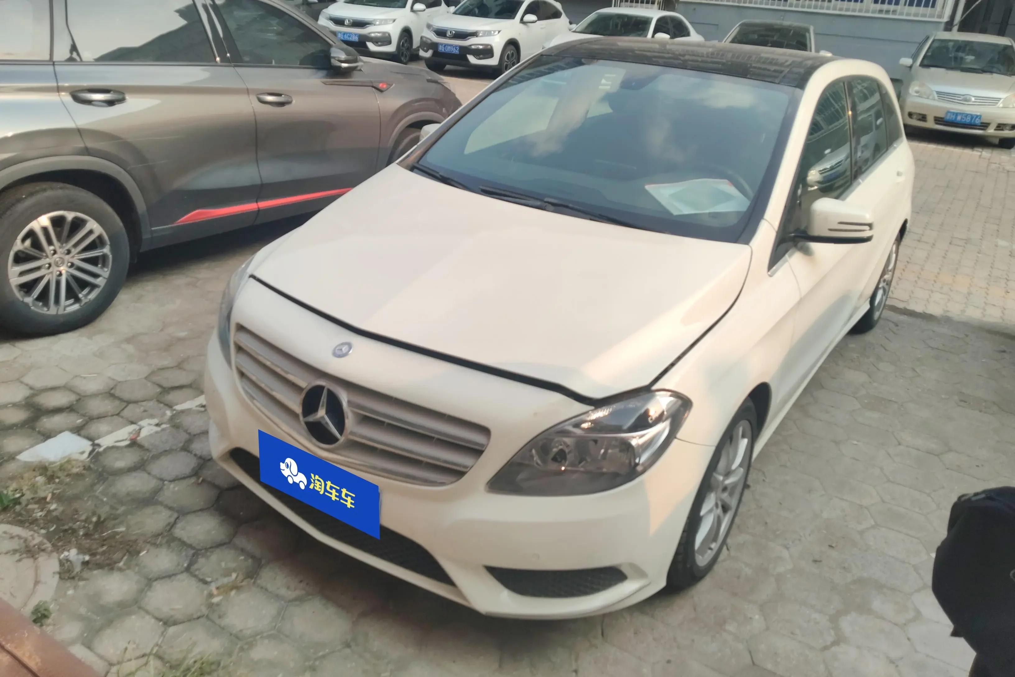 Mercedes-Benz B Class