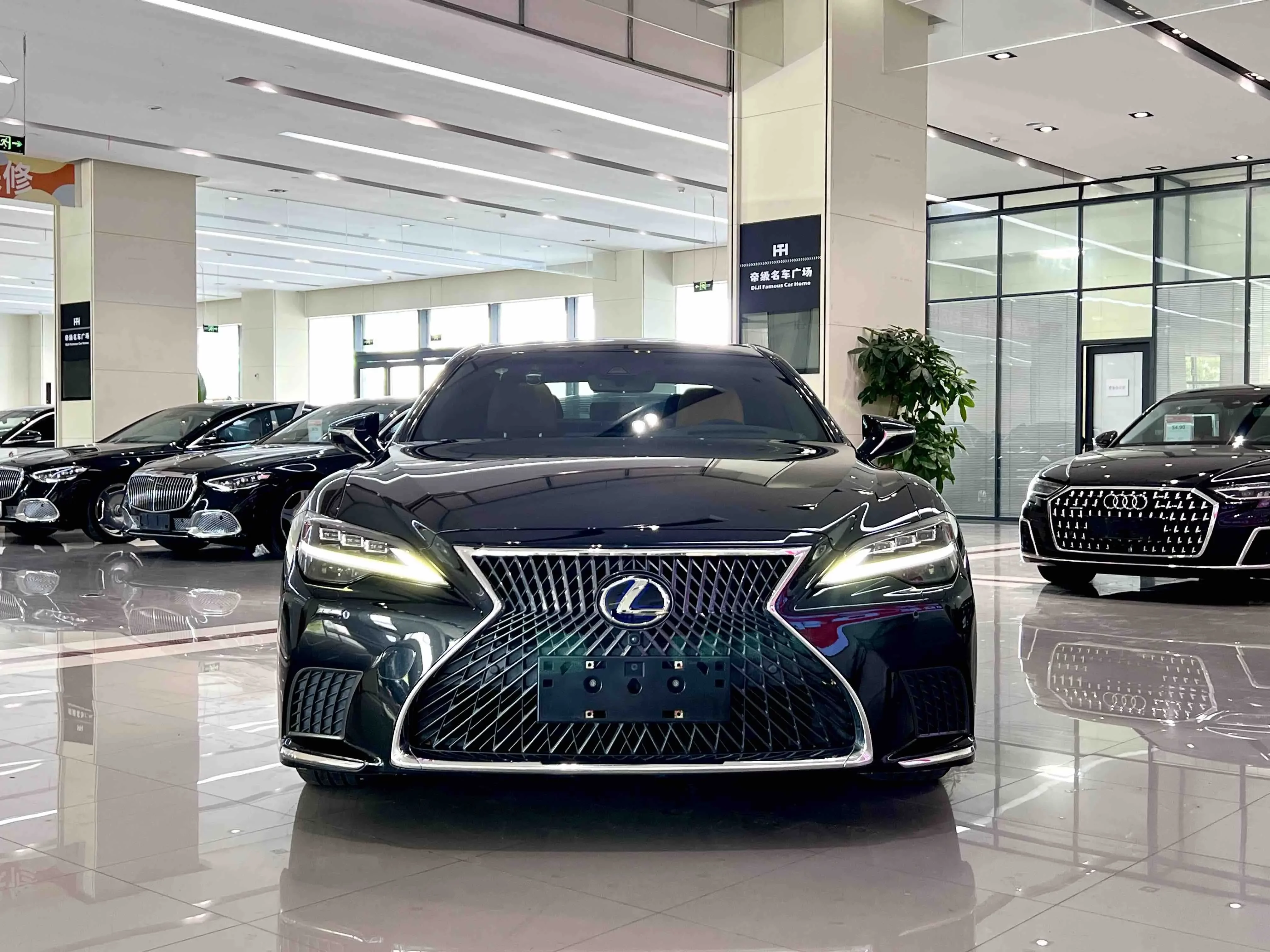 Lexus LS