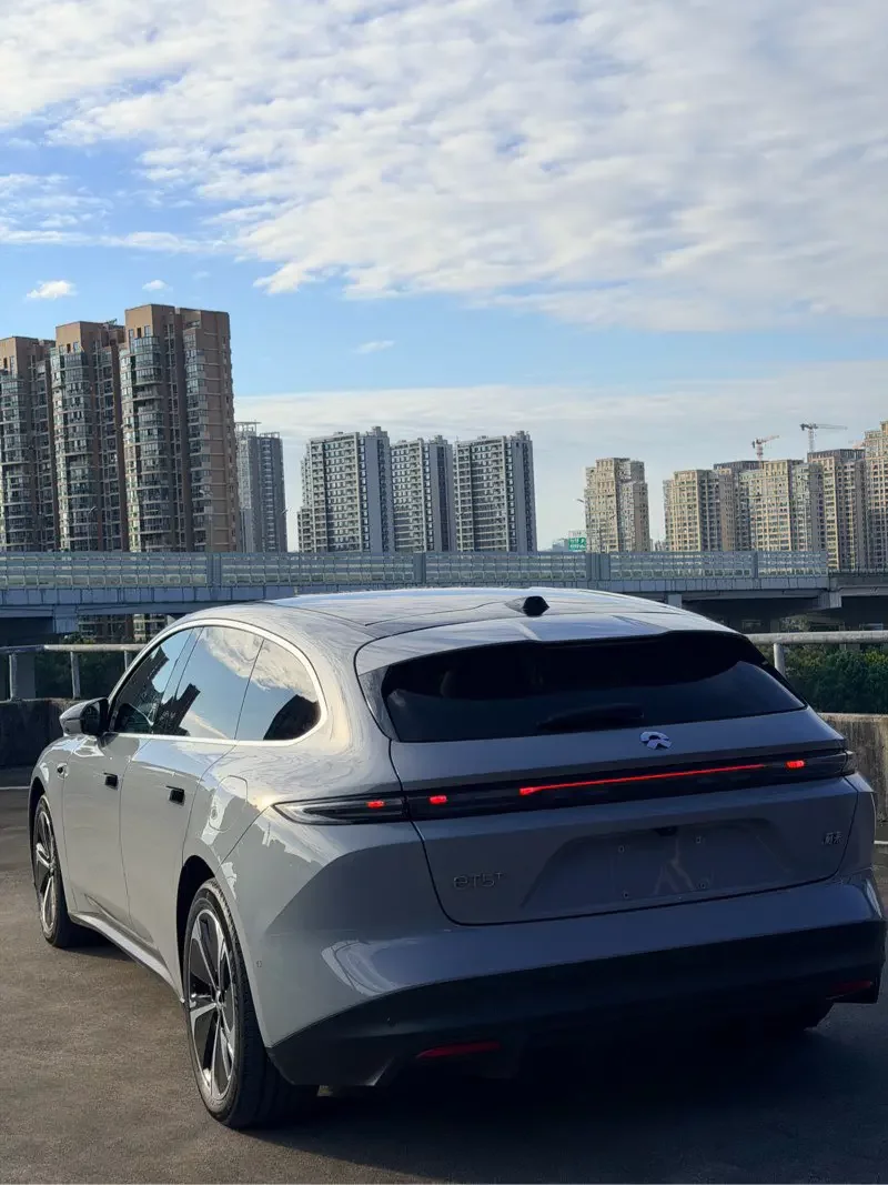 NIO ET5T