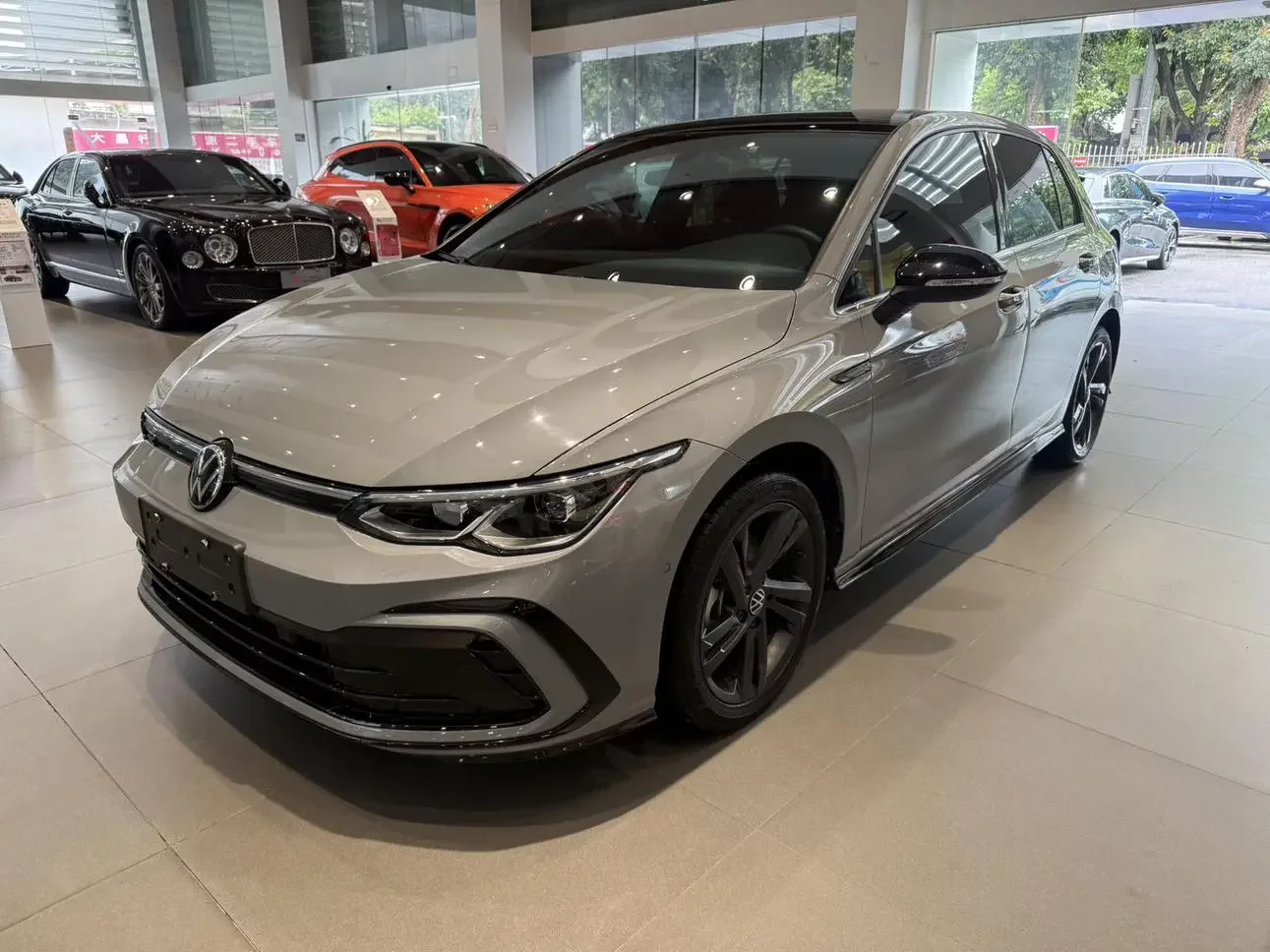 VOLKSWAGEN GOLF