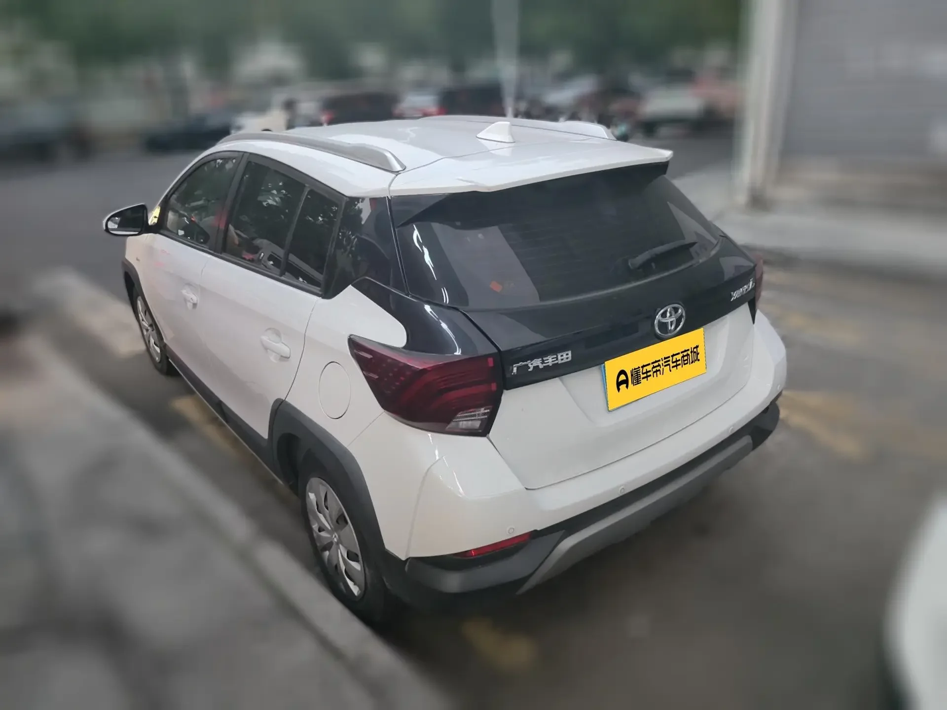 Toyota Yaris L
