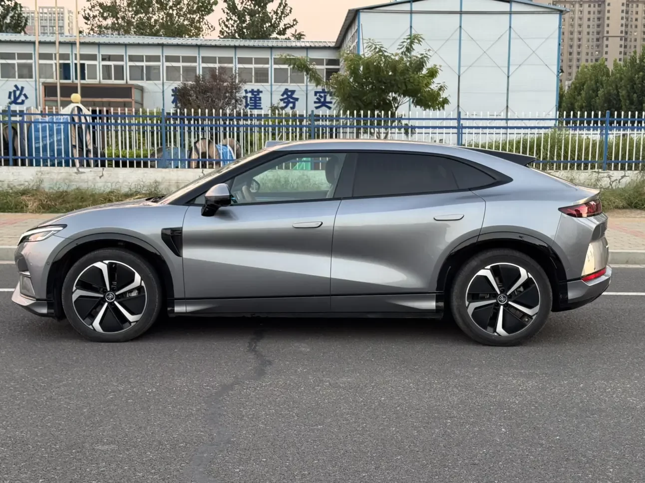 BYD Song L EV