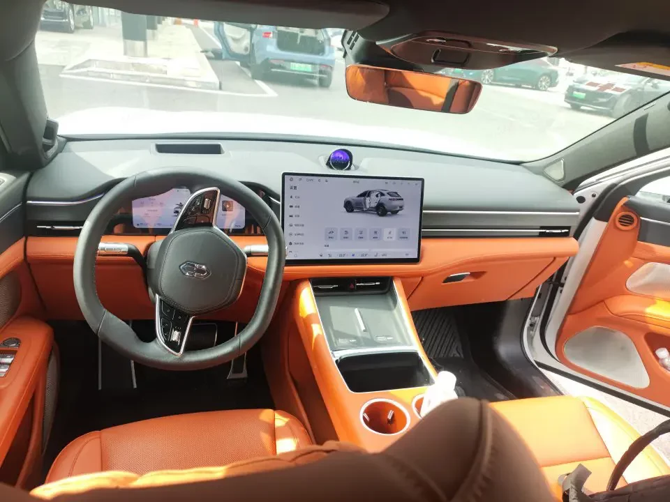 AITO M5