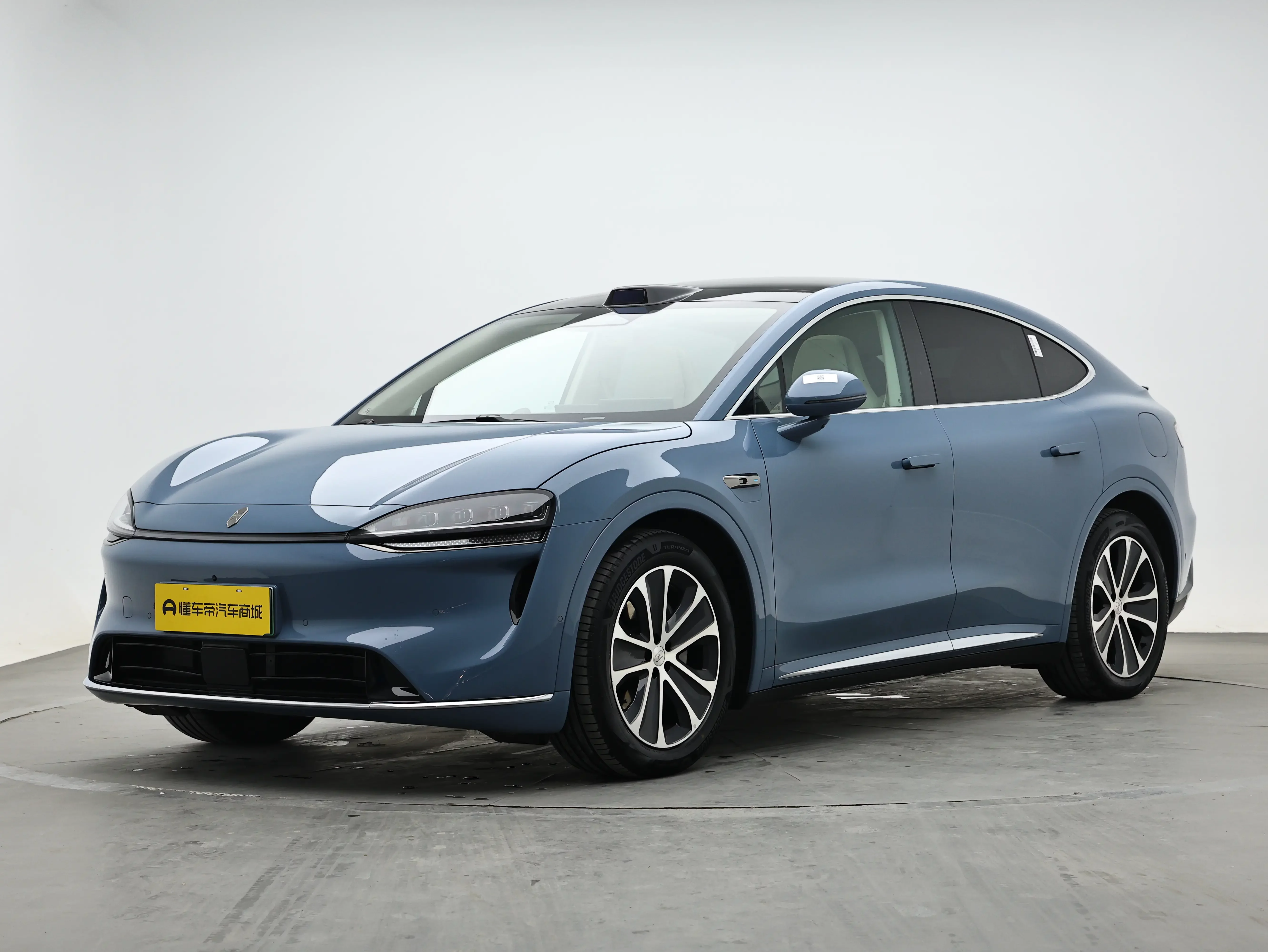 Luxeed Zhijie R7