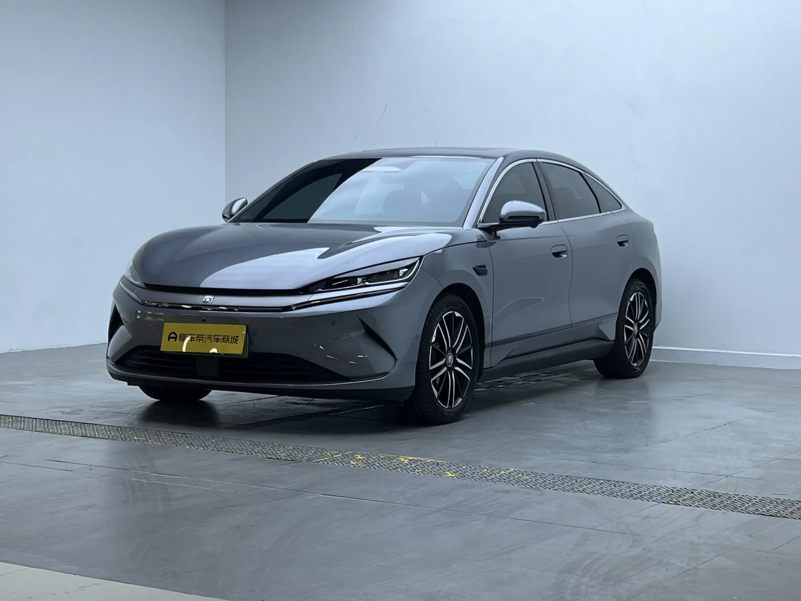 BYD Qin L EV