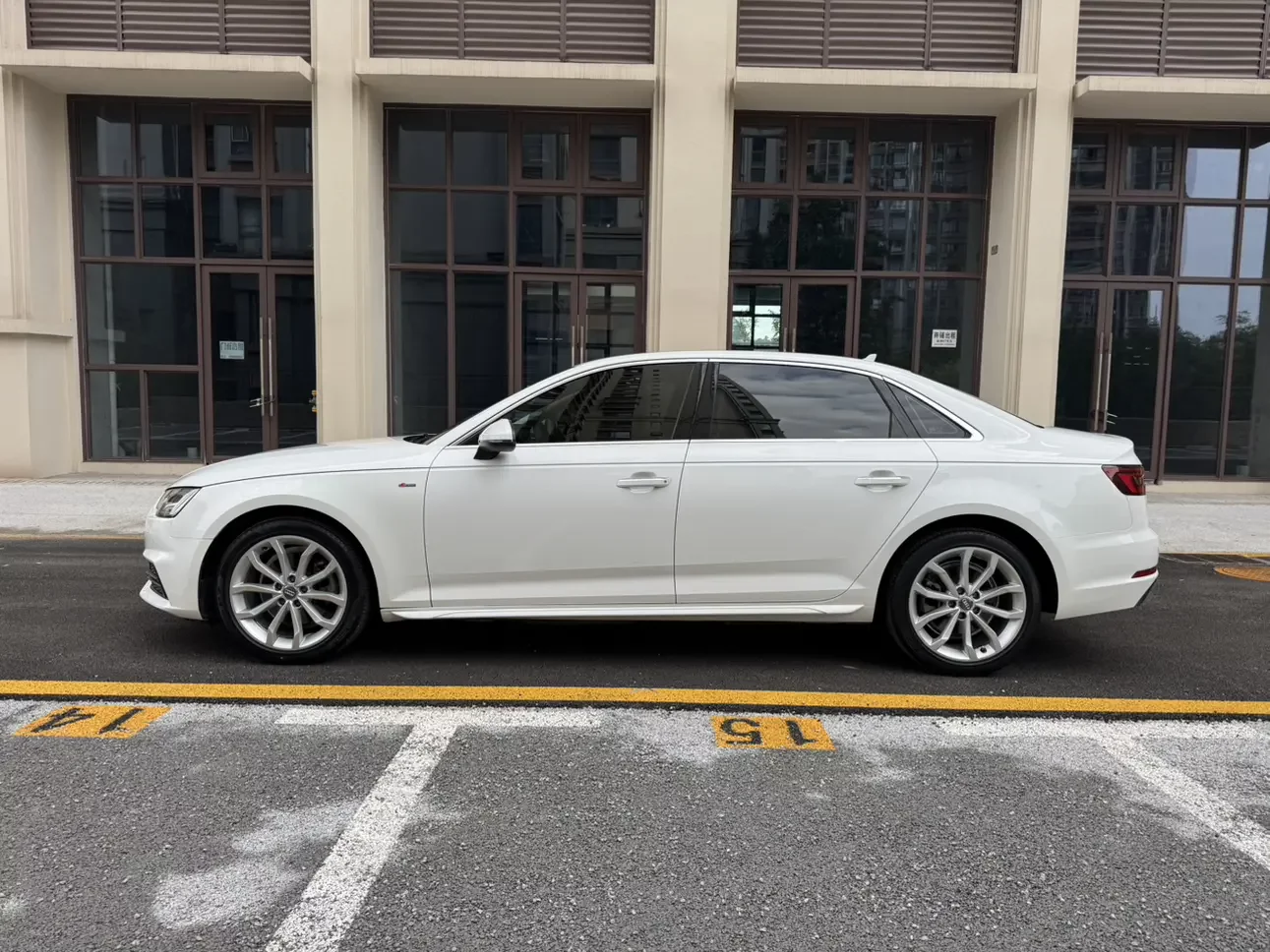 Audi A4L