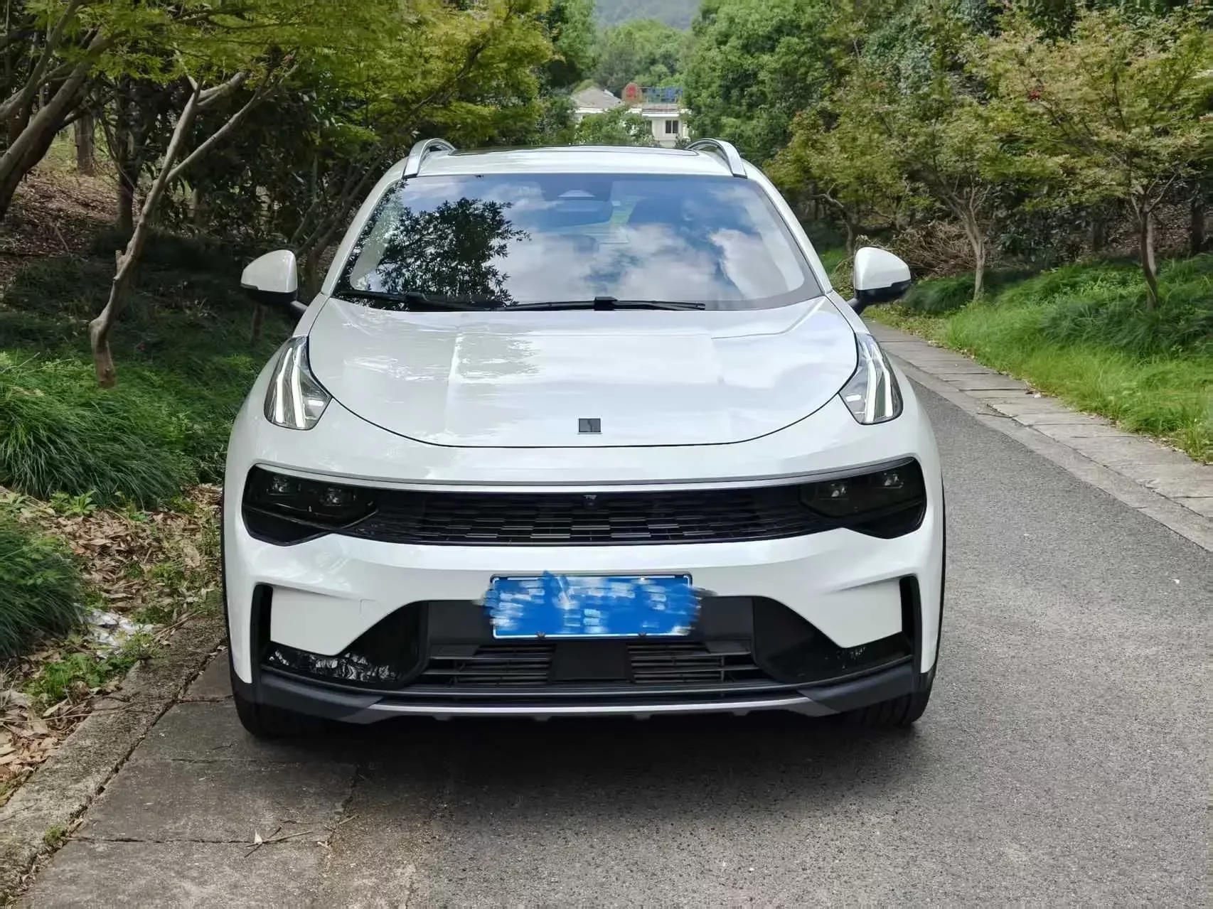 Lynk & Co 01