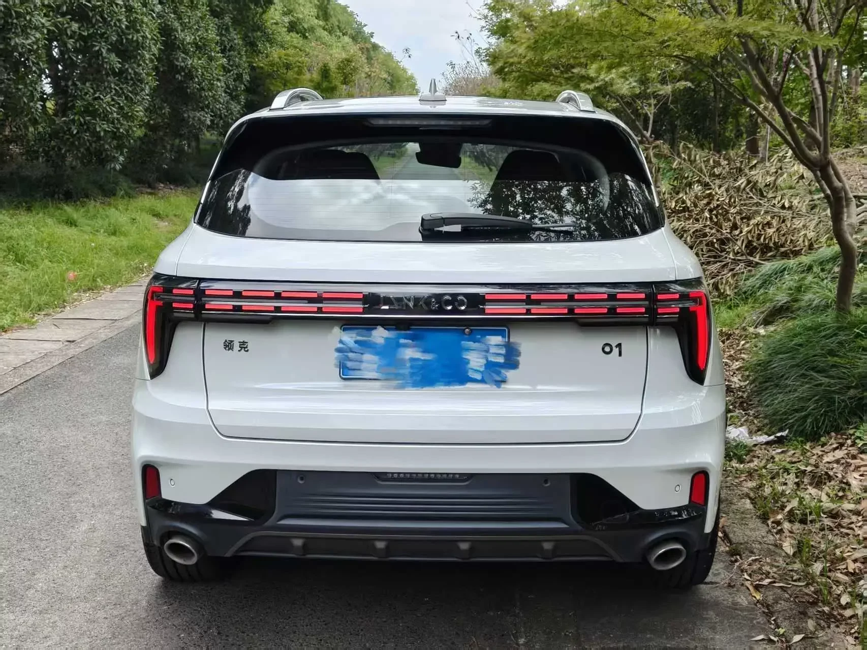 Lynk & Co 01