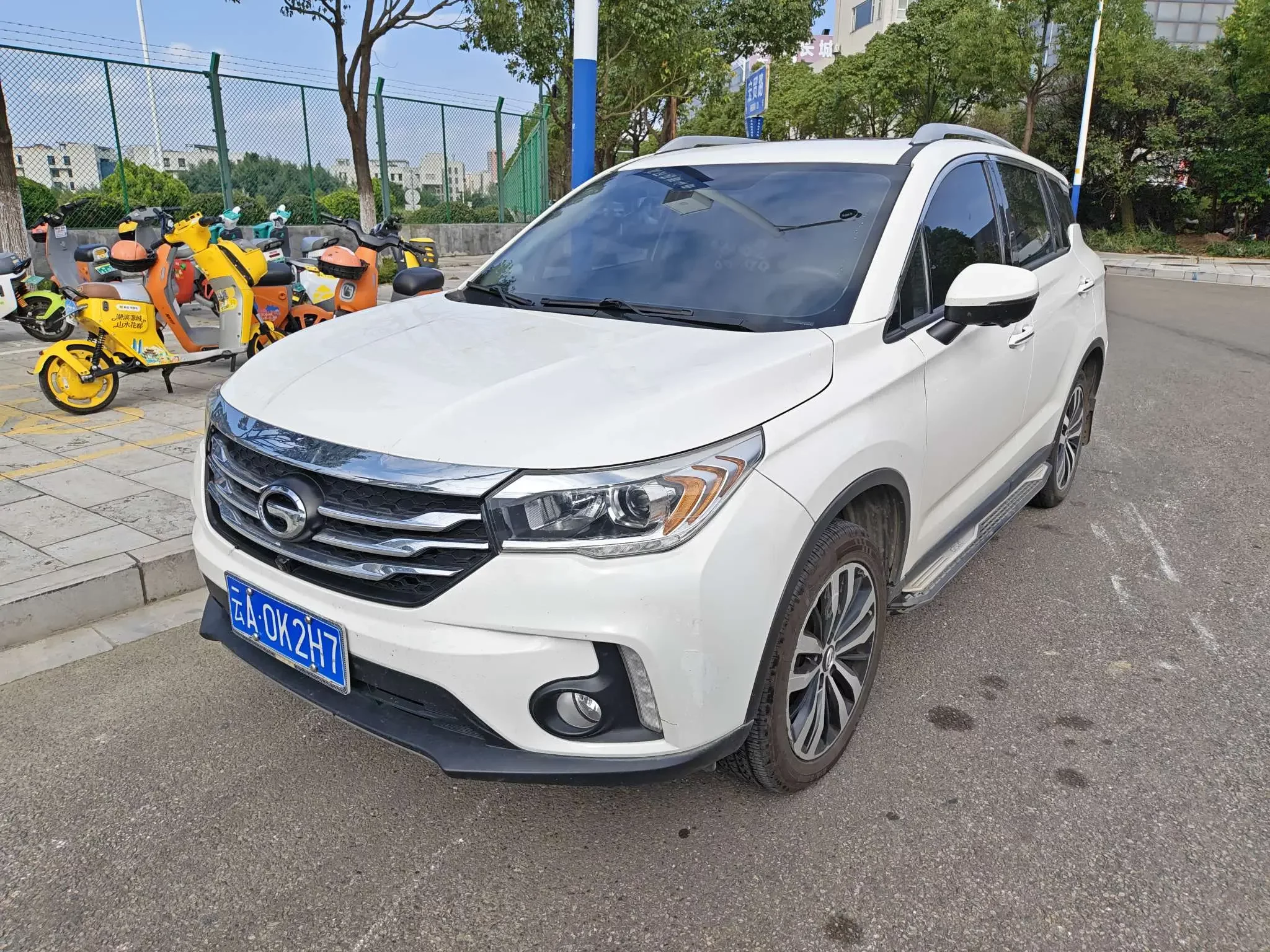GAC Trumpchi GS4
