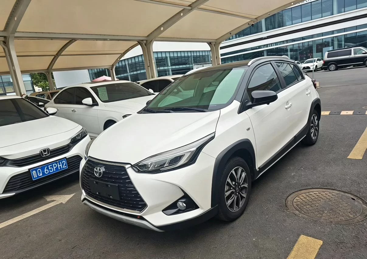 TOYOTA YARIS L