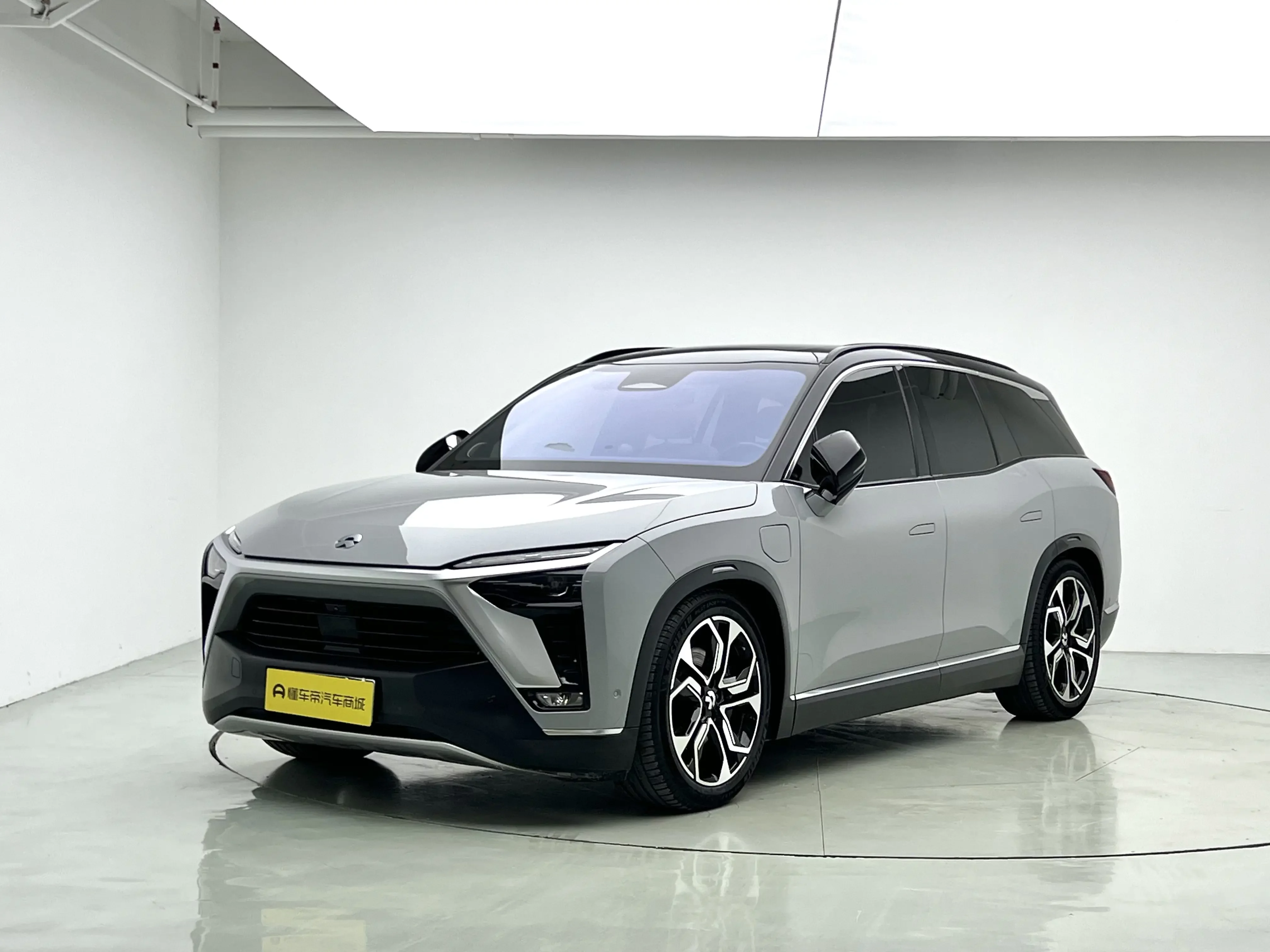 NIO ES8