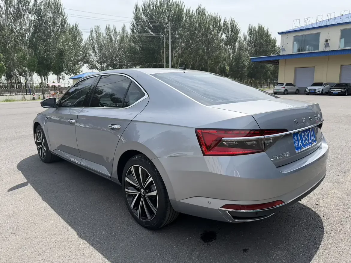Skoda SuperB