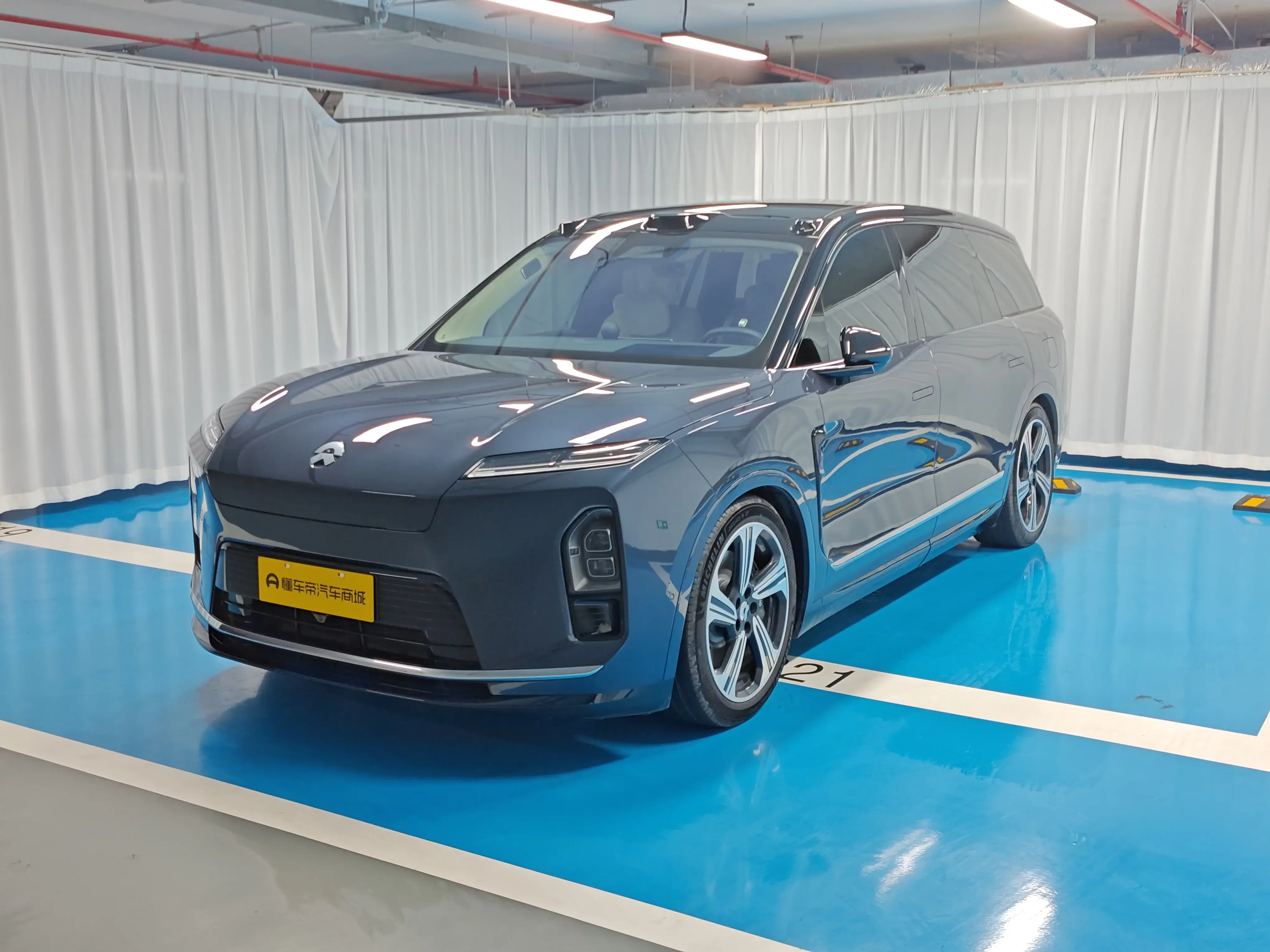 NIO ES8