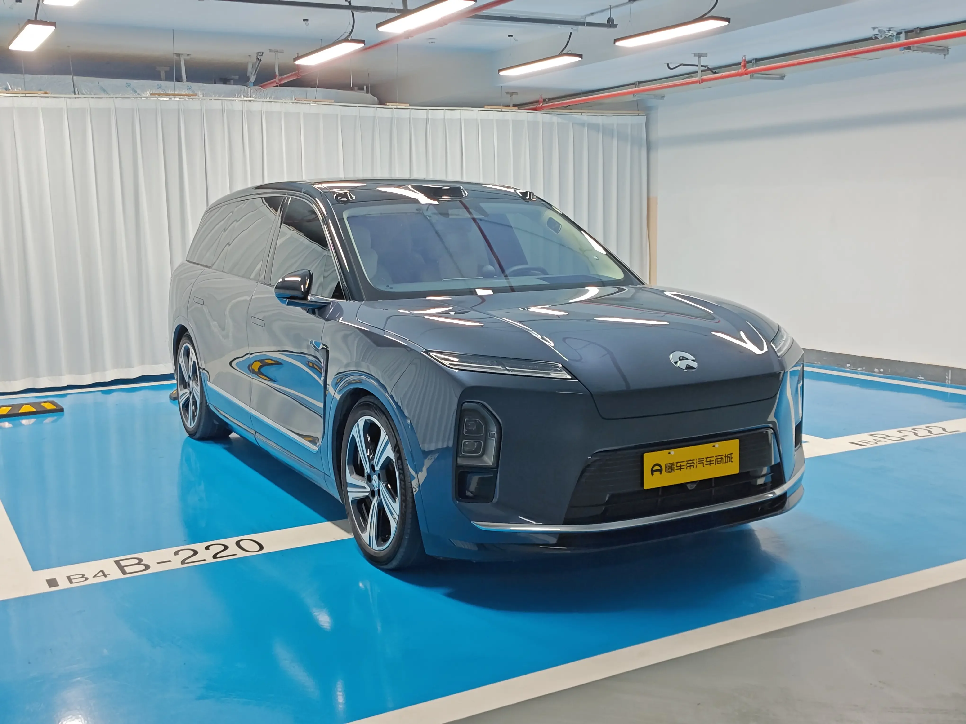 NIO ES8