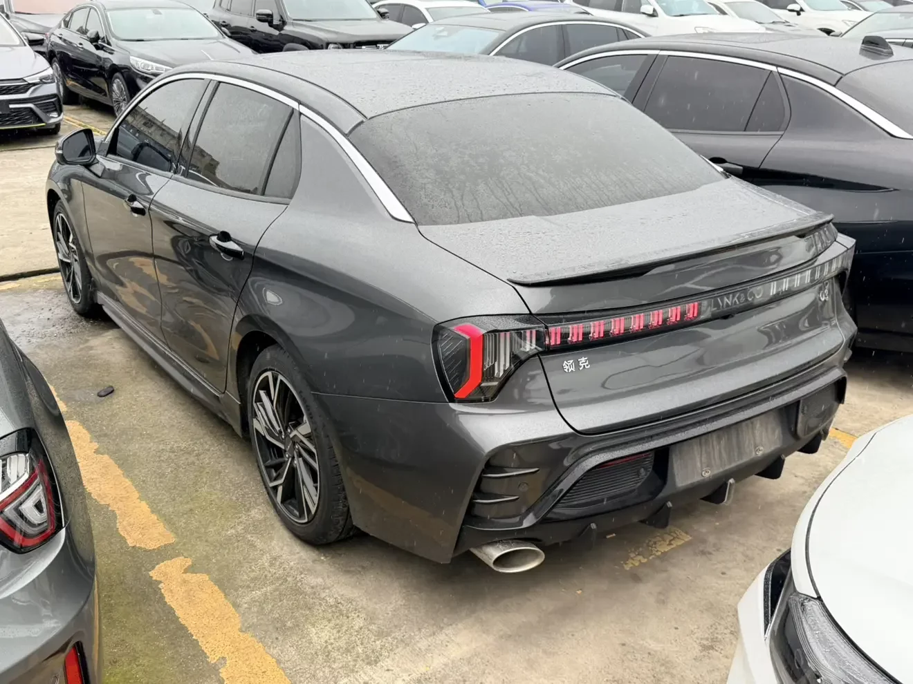 Lynk & Co 03